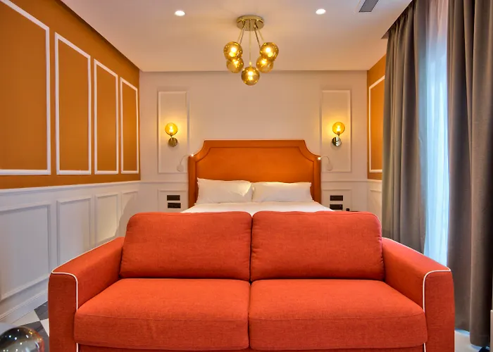 Holm Boutique & - Ik Collection