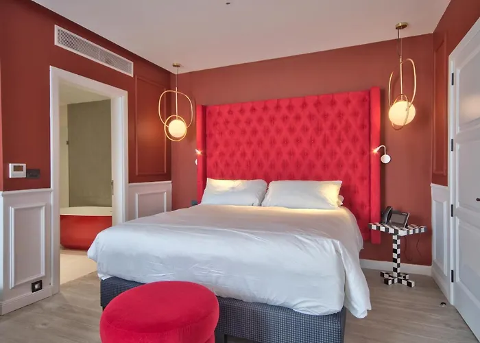 Holm Boutique & - Ik Collection Saint Julian's