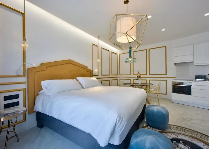 Ξενοδοχείο Holm Boutique & - Ik Collection 4*