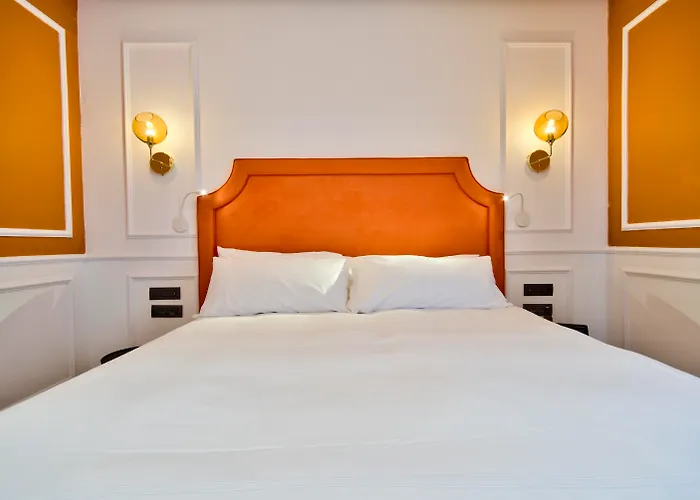 Holm Boutique & - Ik Collection