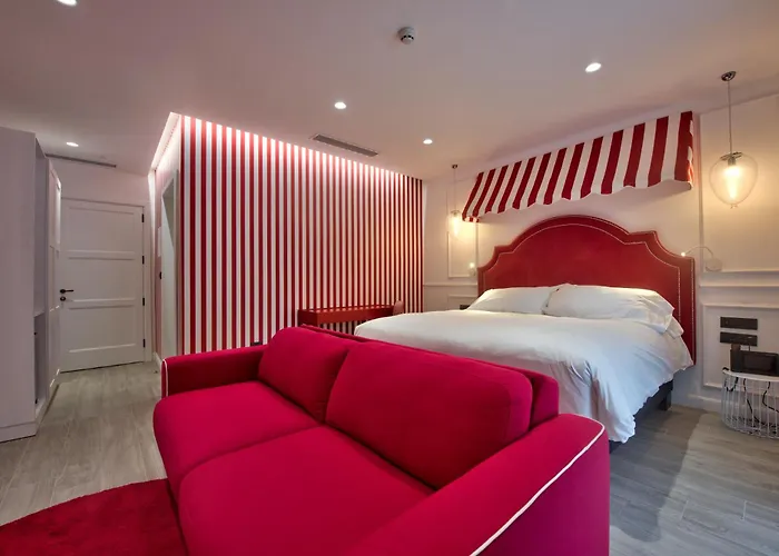 Holm Boutique & - Ik Collection St. Julian's