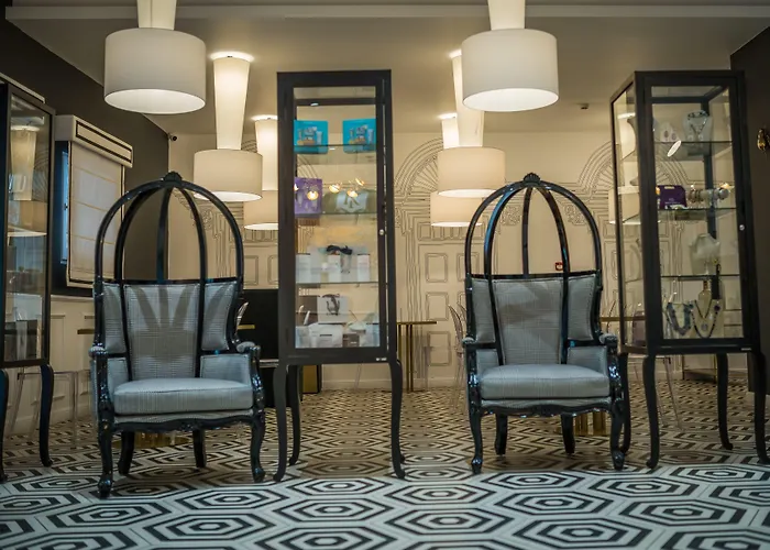 Holm Boutique & - Ik Collection St. Julian's